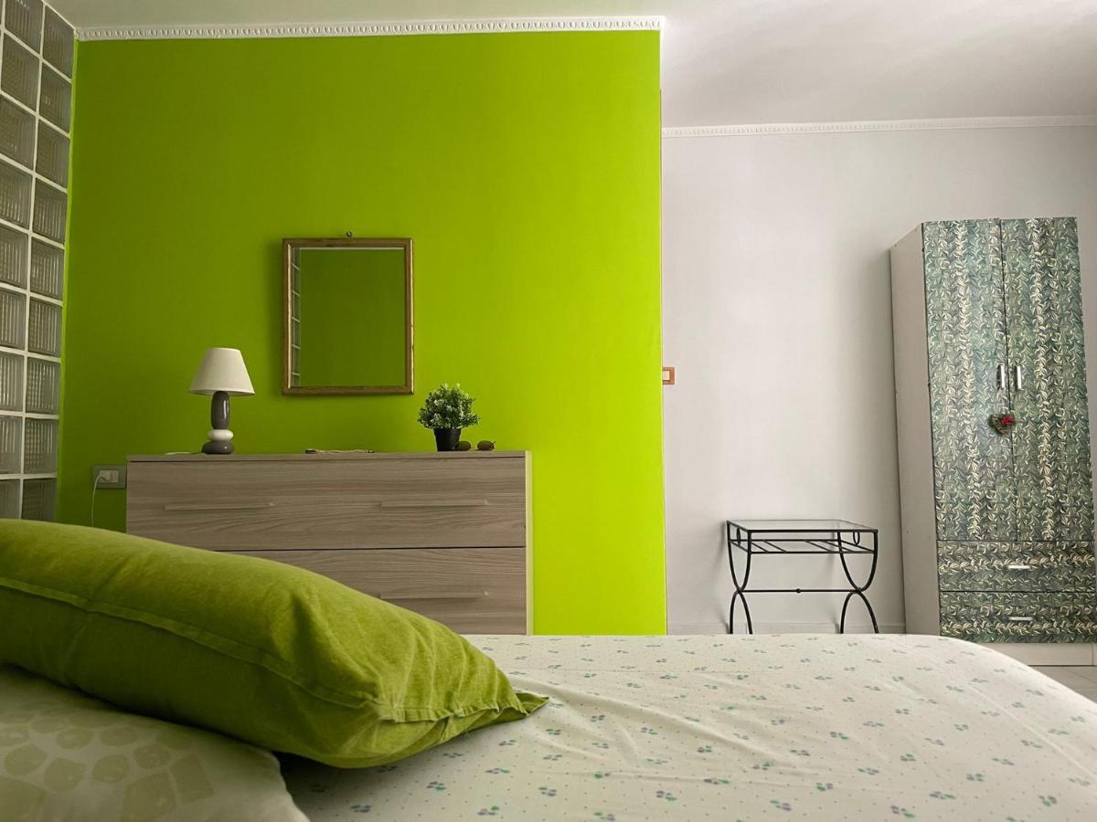 Colorful House Apartment Наполи Екстериор снимка