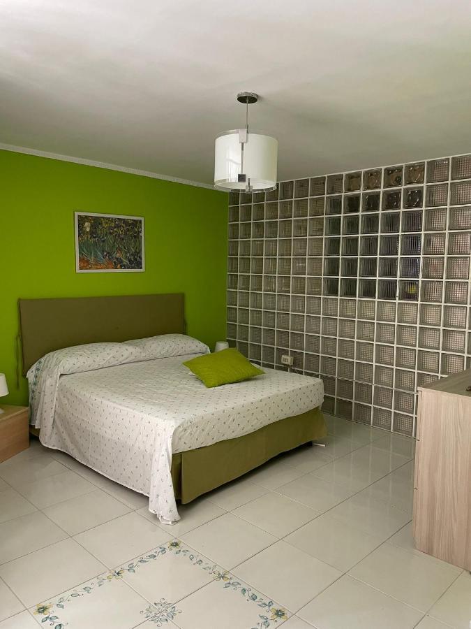 Colorful House Apartment Наполи Екстериор снимка