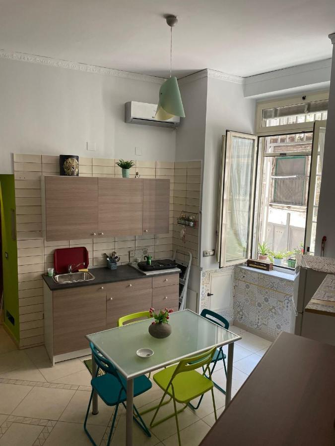 Colorful House Apartment Наполи Екстериор снимка